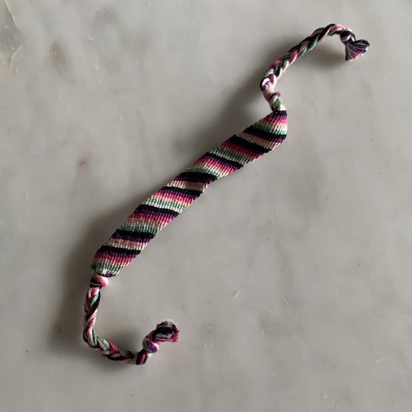 3/$15ππ Friendship bracelet in multicolour striped - Picture 4 of 7